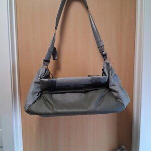 Peak Design Travel Duffel 35L – Sage Green / Gray – Premium Weatherproof Bag –